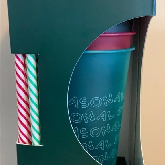 COPY - Limited Holiday Starbucks Reusable cups - Picture 2 of 4